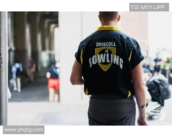 足球球星半袖风潮引领潮流 运动与时尚完美结合的时代新趋势